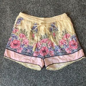Floral summer pull on shorts medium